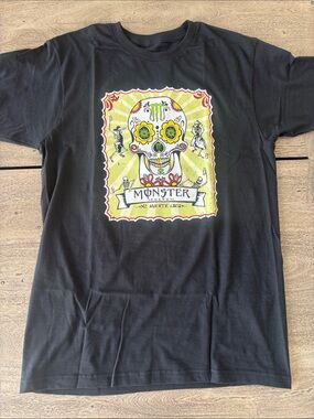 Limited edition! NWT Monster Energy Sugar Skull Tshirt